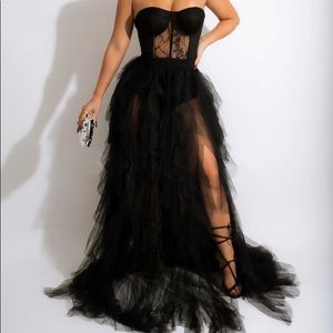 Satisfied Ribbed Maxi Dress Black Large from Diva Boutique. Brand new with tags.